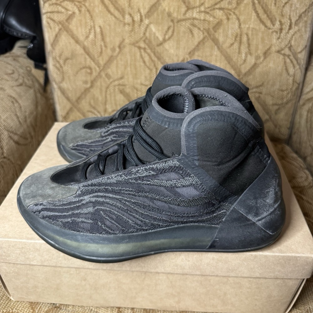 Adidas Yeezy Quantum 'Onyx' GX1317 Men's Shoes Size US 8.5 (Smoke